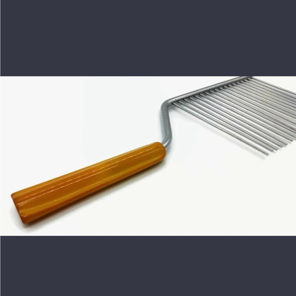 Vintage Cake Cutter Kitchen Tool Bakelite Handle Comb Slicer - Picture 3 of 4